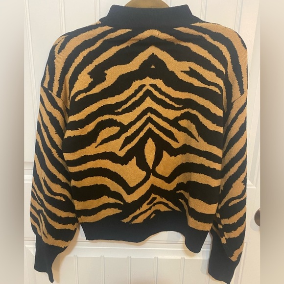 ASOS Brave Soul animal print sweater - Picture 6 of 8